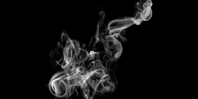 Rauch beim Hotboxing - Symbolfoto