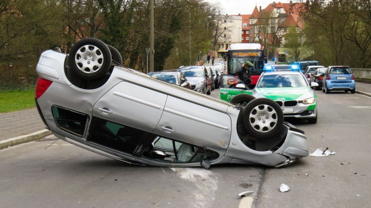 Cannabis und Autounf&auml;lle - Symbolbild