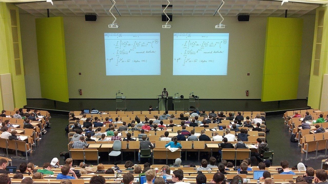 Cannabis Studium Universit&auml;t